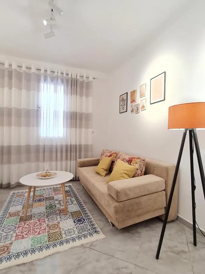 Your Home Far Away From Home! Tirana Appartamento